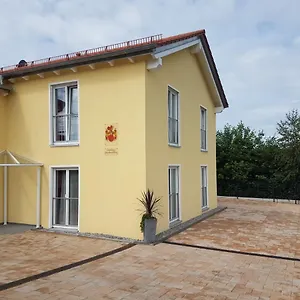 Hotel Staudenschloss, Mickhausen